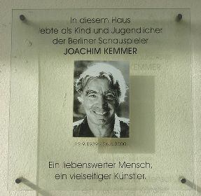 Gedenktafel fr den Schauspieler Joachim Kemmer - Foto: Axel Mauruszat