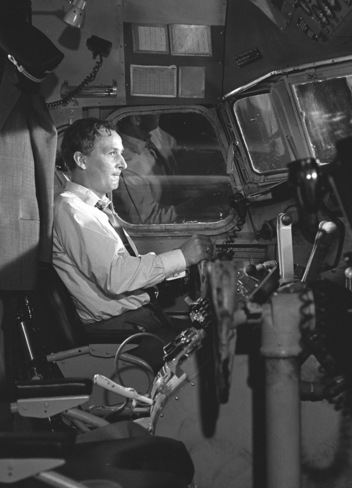 Hanns Lothar ehemaliger Kampfpilot George Spencer in dem TV-Film "Flug in Gefahr"1) (1964); Foto mit freundlicher Genehmigung von SWR Media Services; Copyright SWR